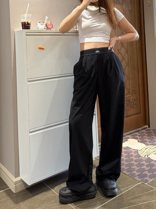 ALO Yoga Pants - NWT🏷️ALO Yoga Suit Up Trouser Black Regular 30" Inseam Wide-Leg Pants✨